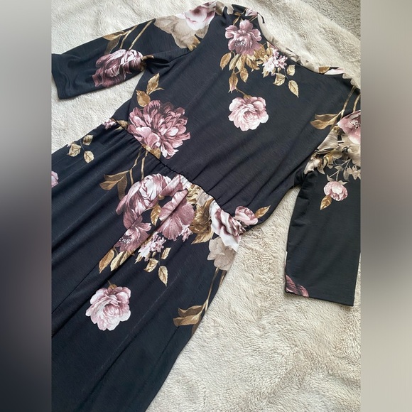 Paisley Grace Floral Maxi Dress 💕 - Picture 7 of 8